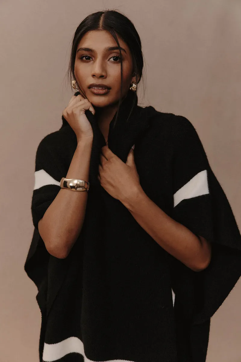 Avino Poncho Black