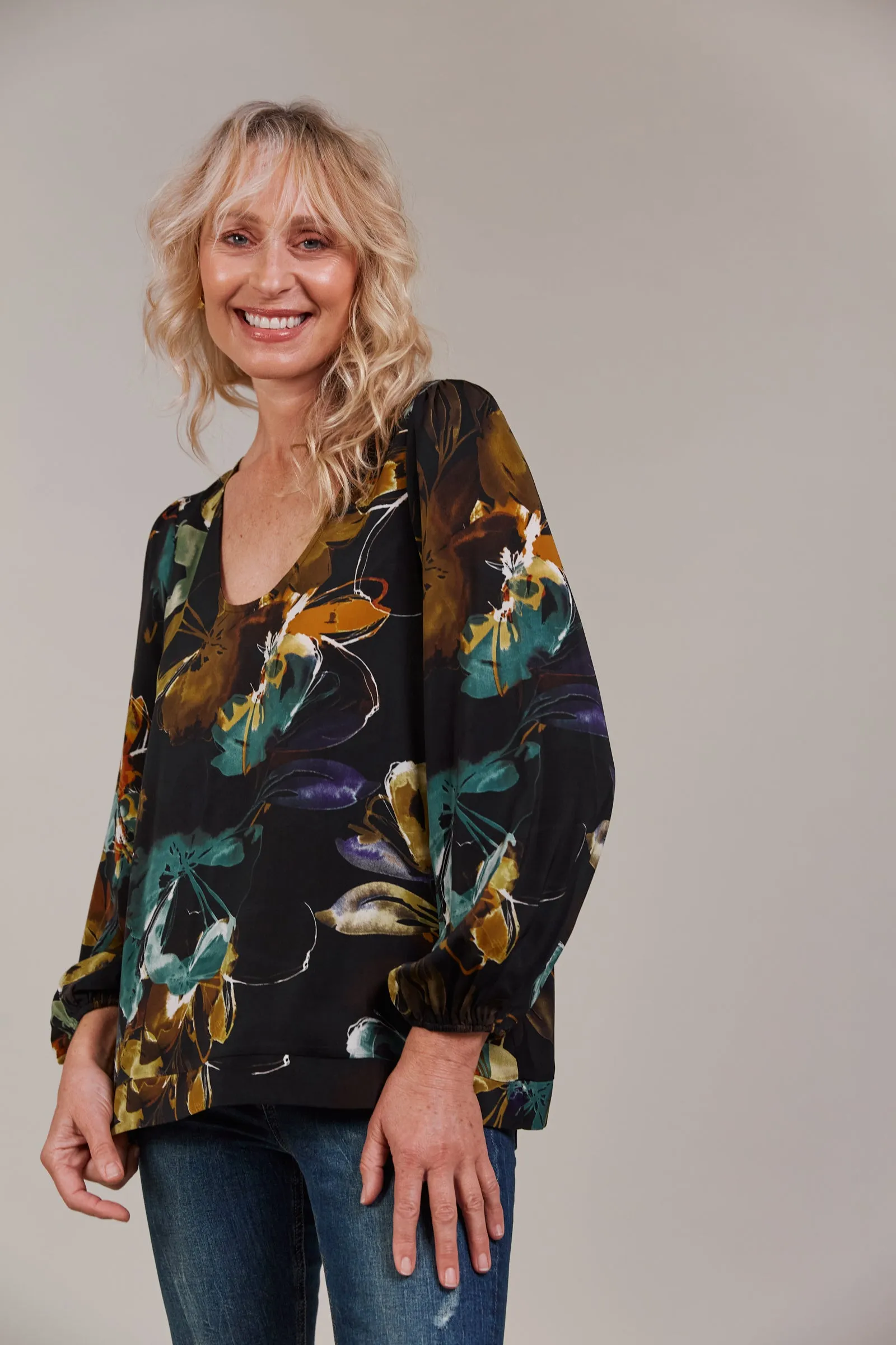 ELSIE TOP BOTANICAL BLACK
