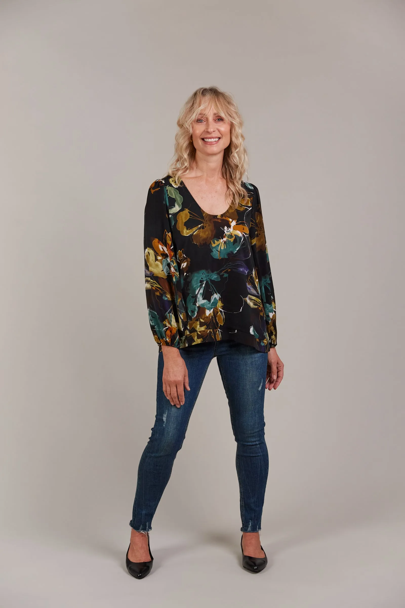 ELSIE TOP BOTANICAL BLACK